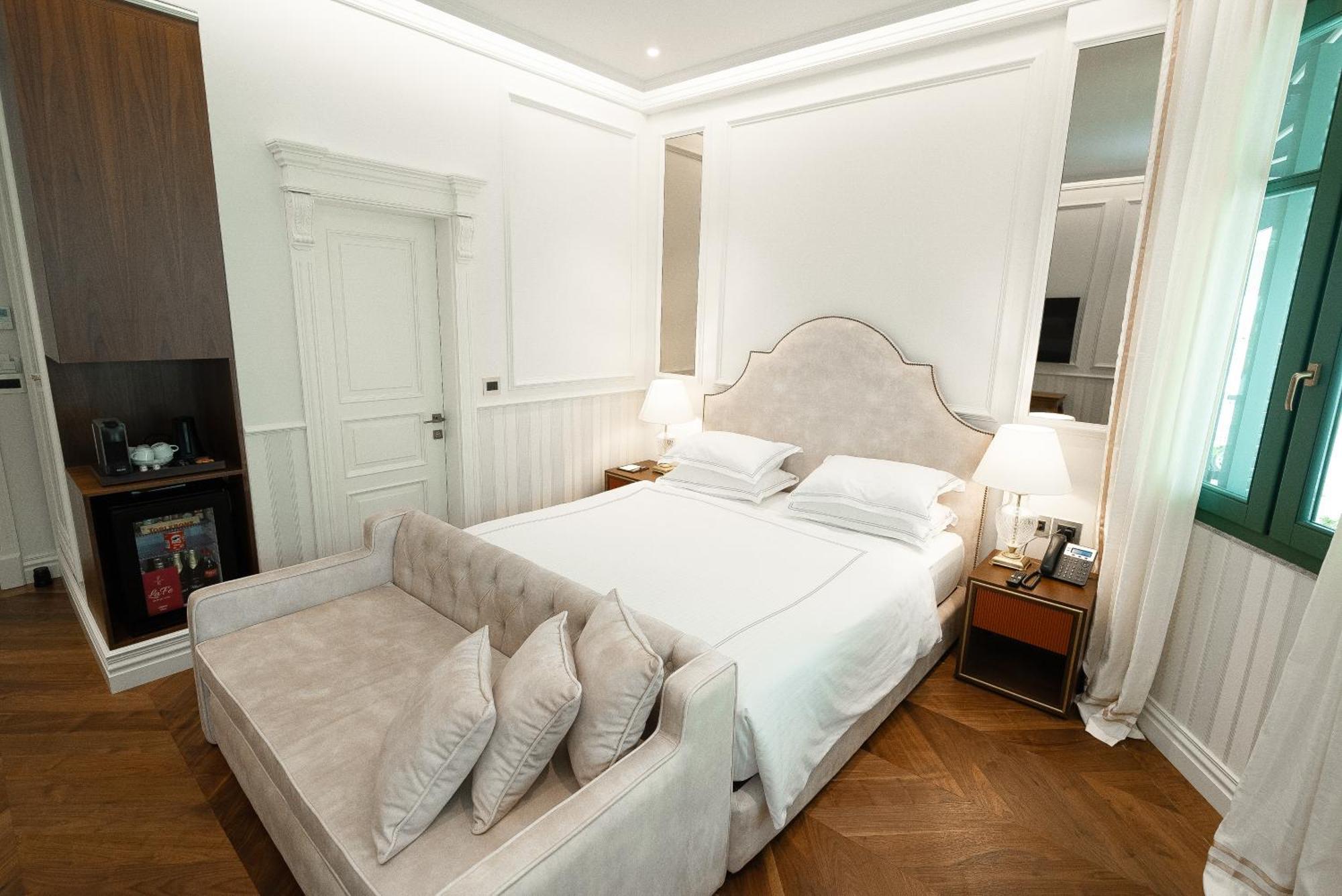 La Fe Boutique Sarande